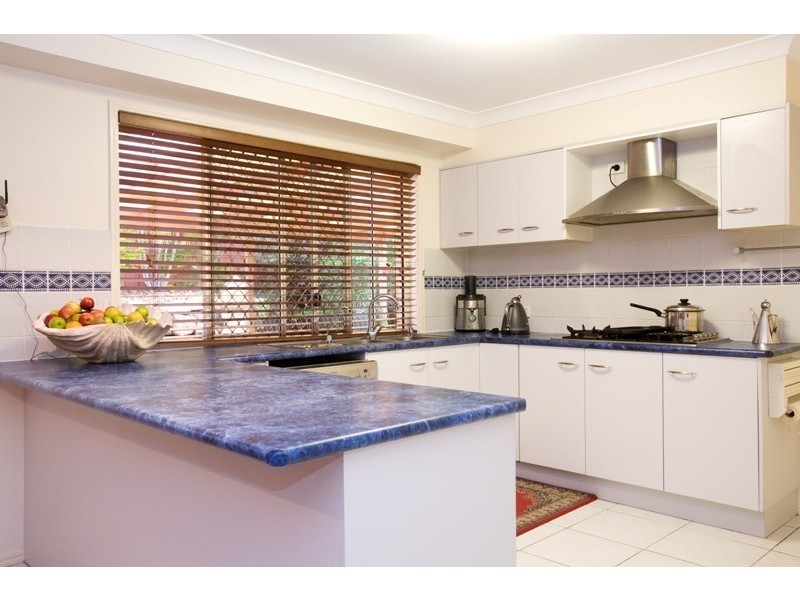 31 Oakley Street, Carindale QLD 4152