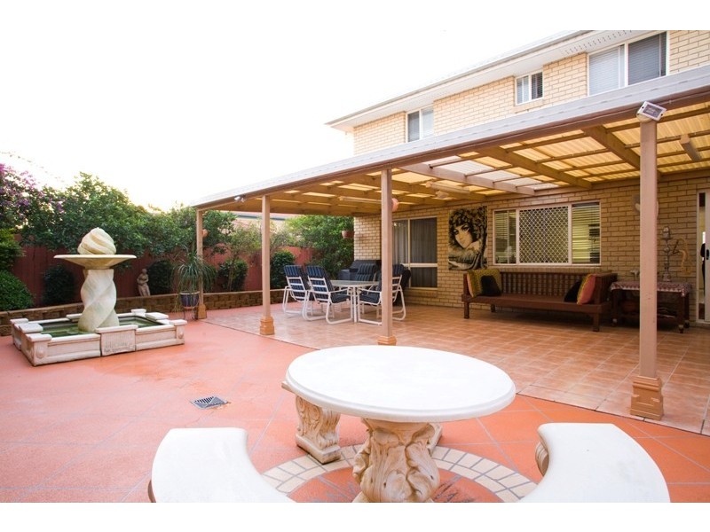 31 Oakley Street, Carindale QLD 4152