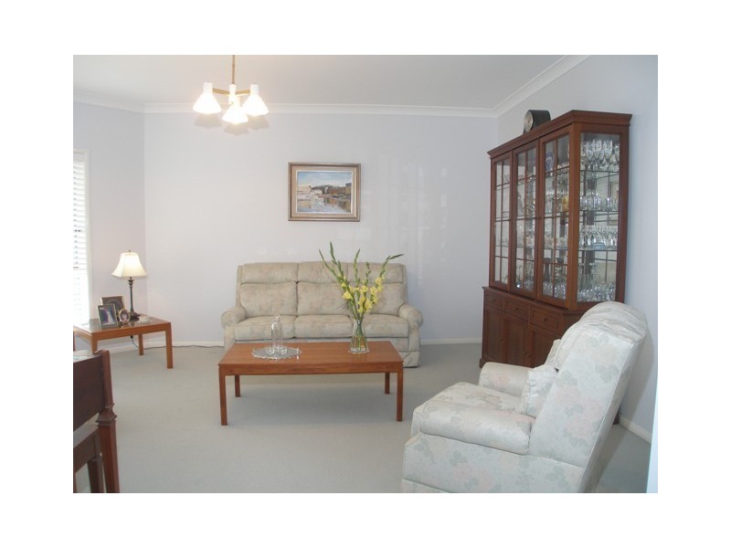 1 Barnstos Place, Carindale QLD 4152