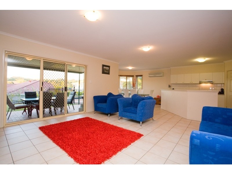 101 Cribb Road, Carindale QLD 4152