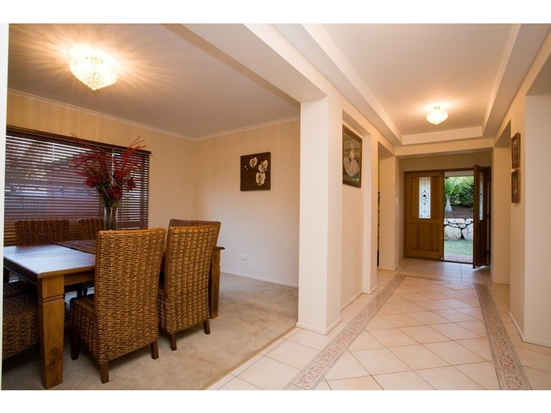 101 Cribb Road, Carindale QLD 4152