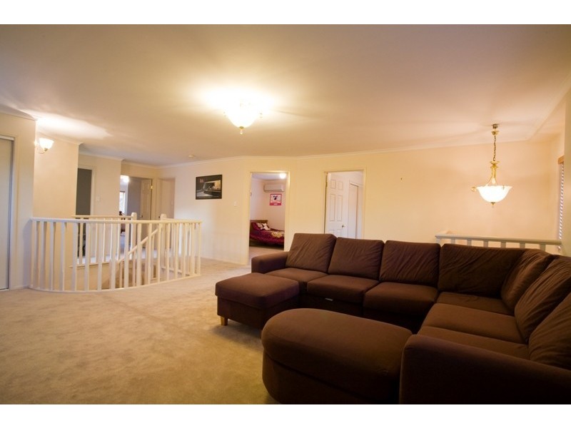 101 Cribb Road, Carindale QLD 4152