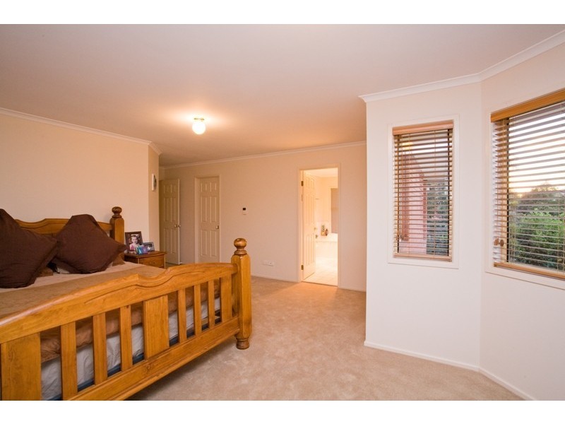 101 Cribb Road, Carindale QLD 4152