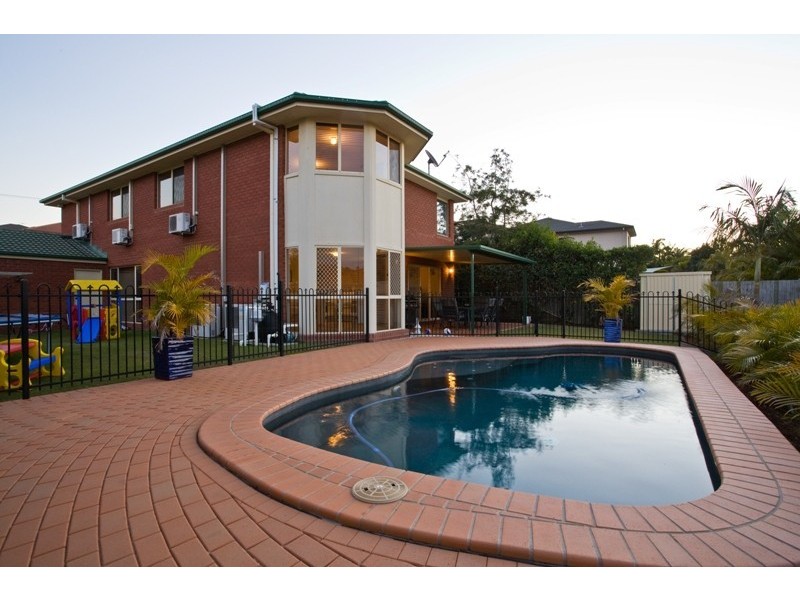 101 Cribb Road, Carindale QLD 4152