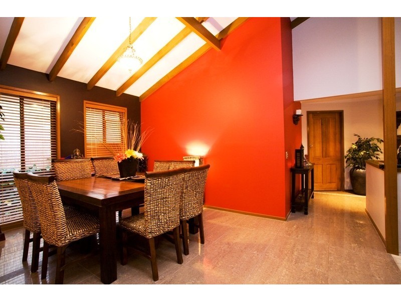 74 Kilmorey Street, Carindale QLD 4152