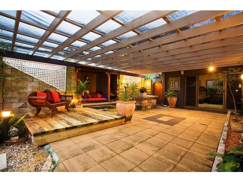 74 Kilmorey Street, Carindale QLD 4152