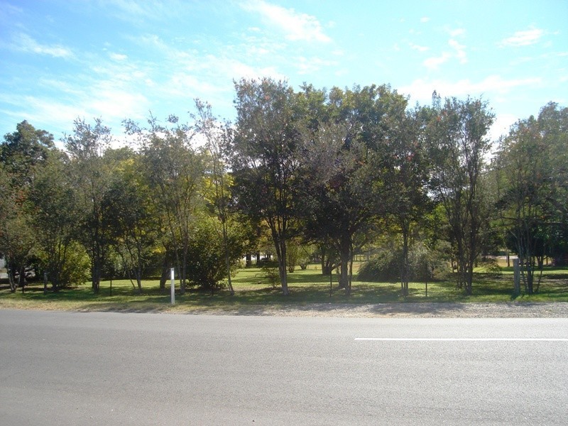 8 London Road, Belmont QLD 4153