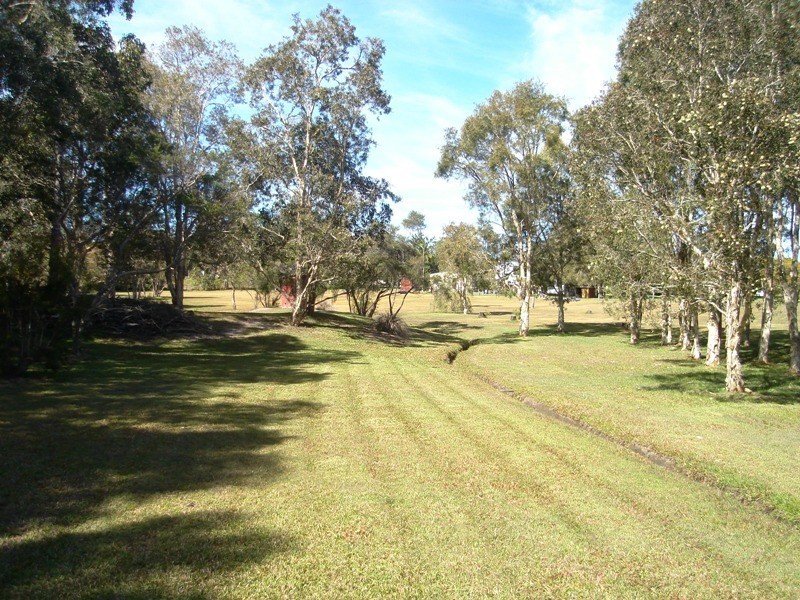 8 London Road, Belmont QLD 4153