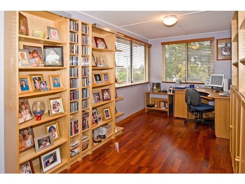 32 Luprena Street, Mansfield QLD 4122