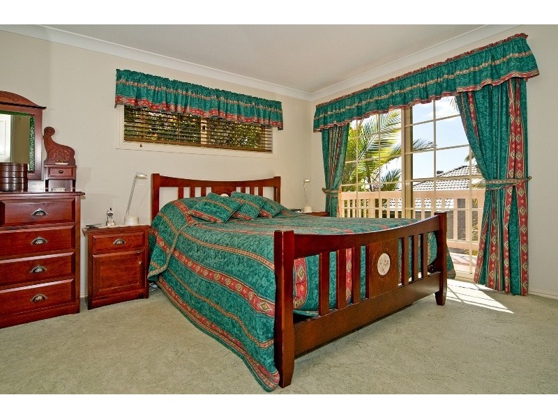 15 Homewood Place, Carindale QLD 4152