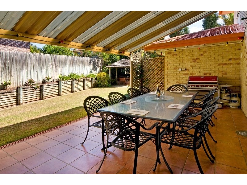 15 Homewood Place, Carindale QLD 4152