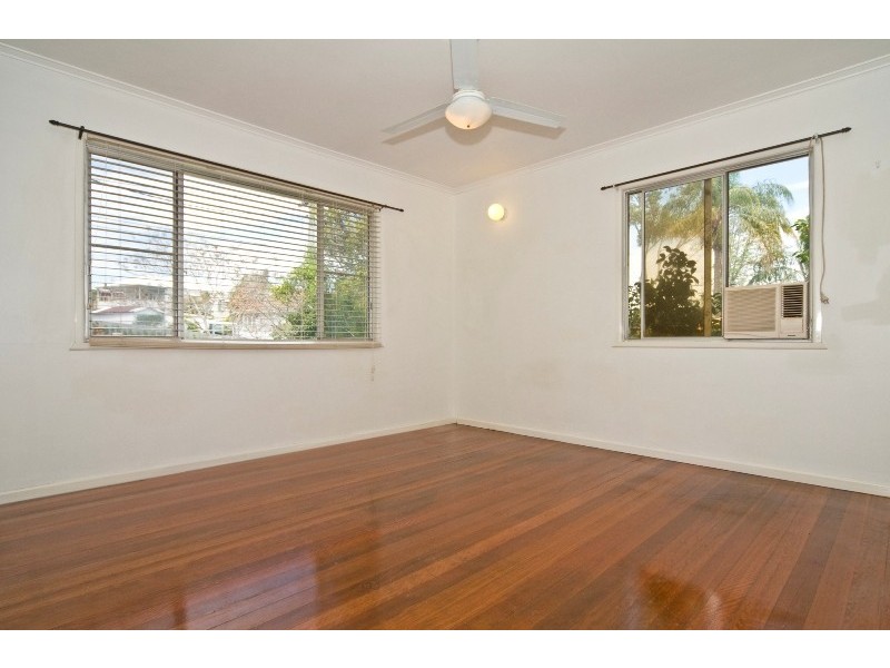 70 The Promenade, Camp Hill QLD 4152