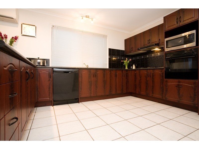 25 Aspen Street, Carindale QLD 4152