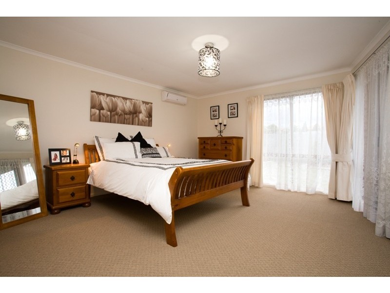 25 Aspen Street, Carindale QLD 4152