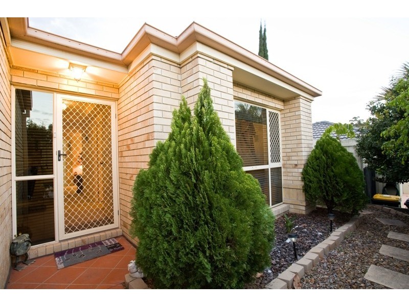 96 Coventry Circuit, Carindale QLD 4152
