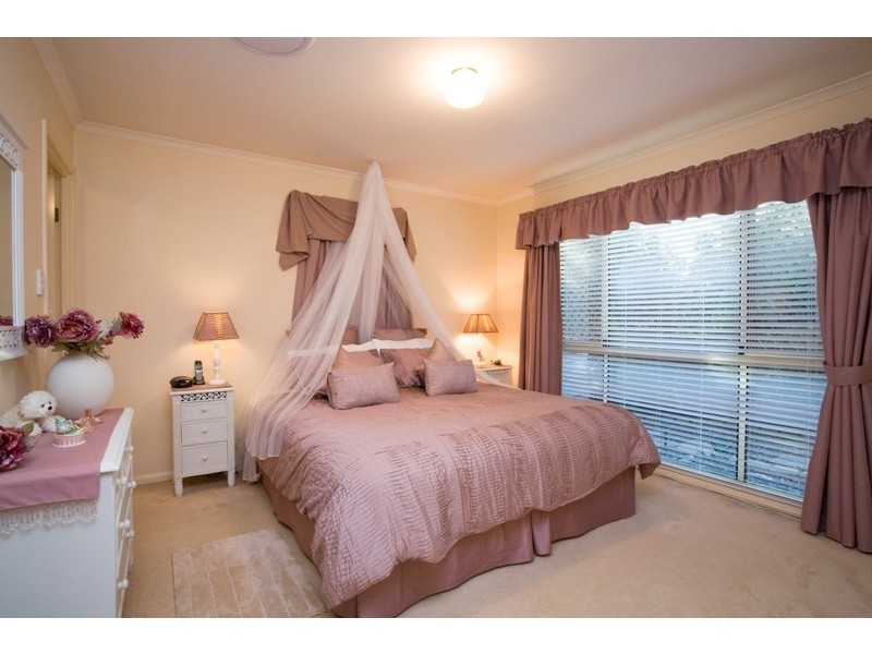 96 Coventry Circuit, Carindale QLD 4152