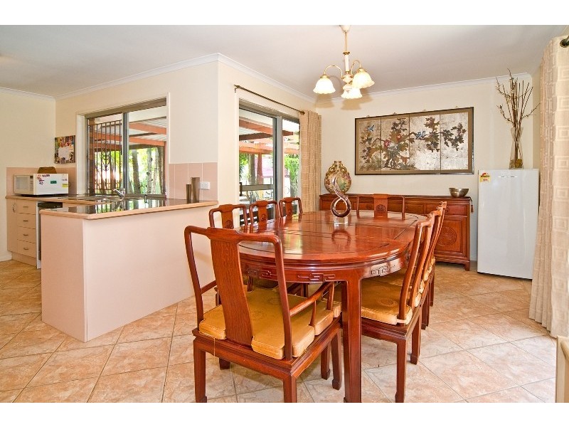 1007 Creek Road, Carindale QLD 4152