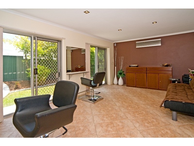 1007 Creek Road, Carindale QLD 4152