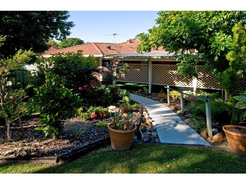 102 Cadogan Street, Carindale QLD 4152