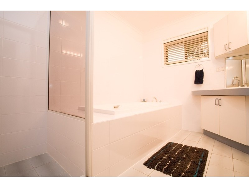 7 Raymore Court, Carindale QLD 4152