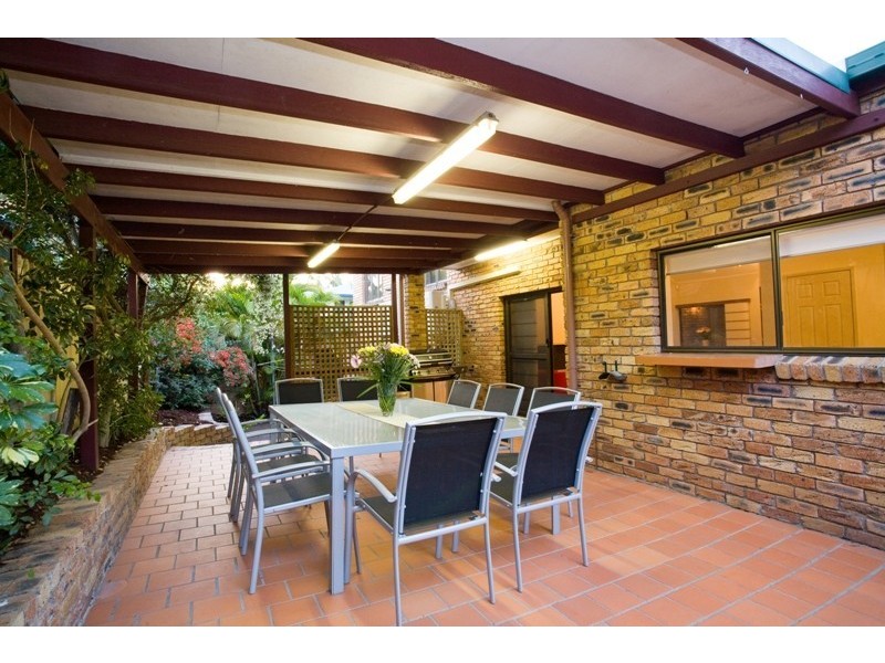 7 Raymore Court, Carindale QLD 4152