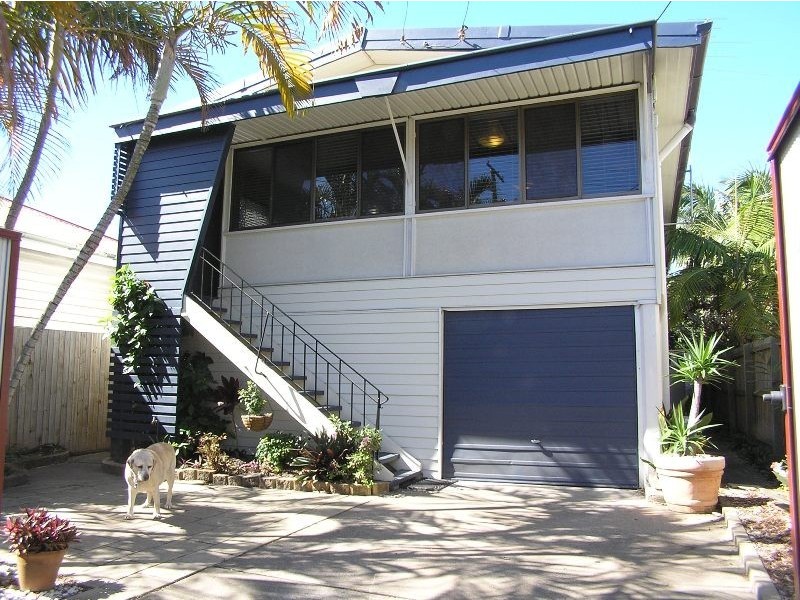 327 Hawthorne Road, Hawthorne QLD 4171