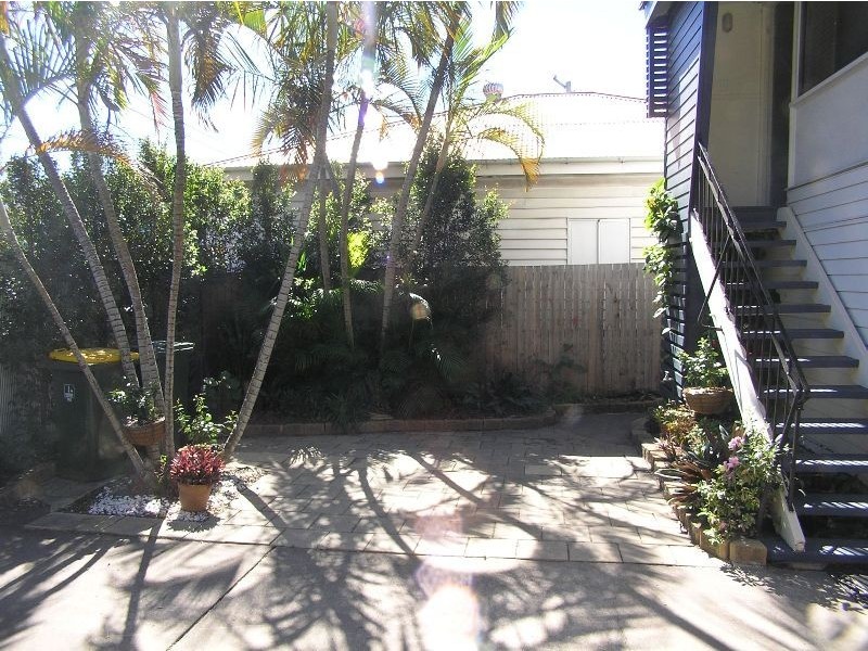 327 Hawthorne Road, Hawthorne QLD 4171