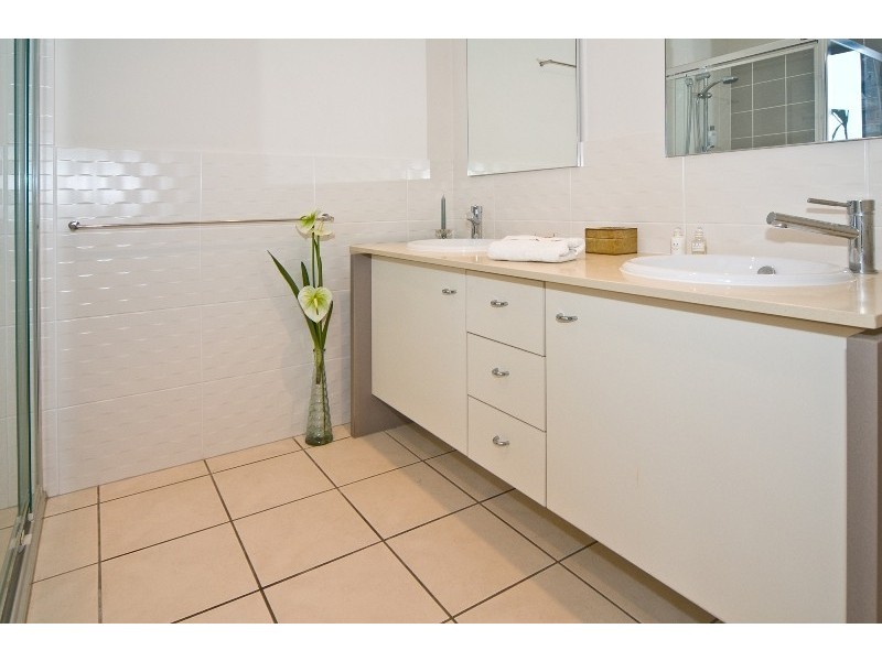 170/16 Surbiton Court, Carindale QLD 4152