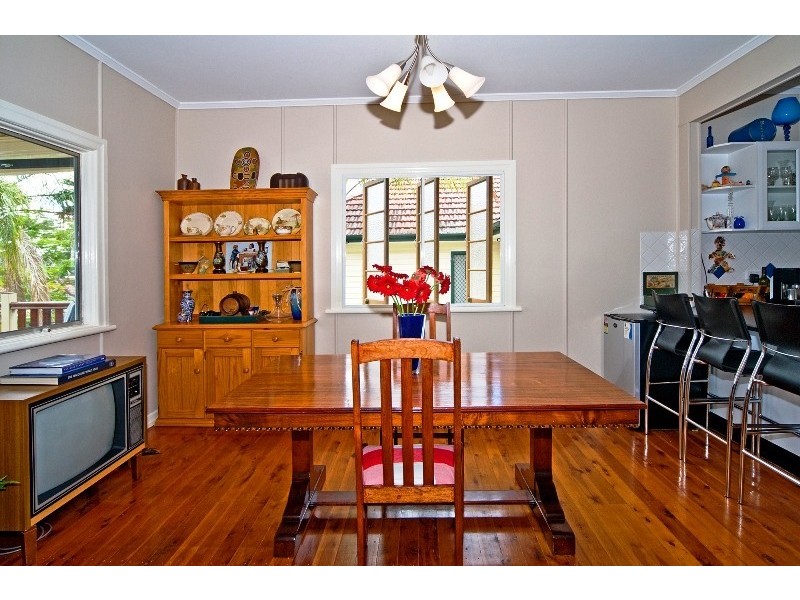 39 East Street, Camp Hill QLD 4152