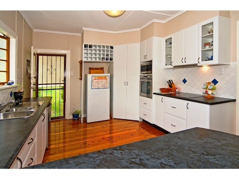 39 East Street, Camp Hill QLD 4152