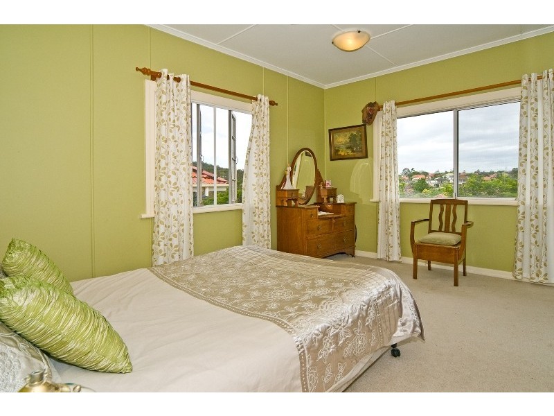 39 East Street, Camp Hill QLD 4152