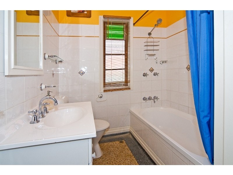 39 East Street, Camp Hill QLD 4152