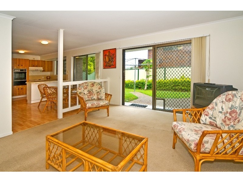 25 Bamburgh Street, Carindale QLD 4152