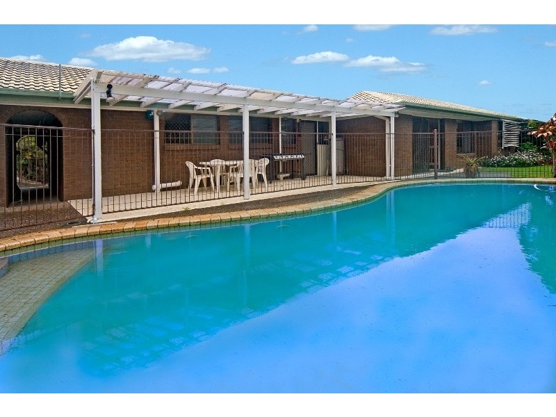 25 Bamburgh Street, Carindale QLD 4152