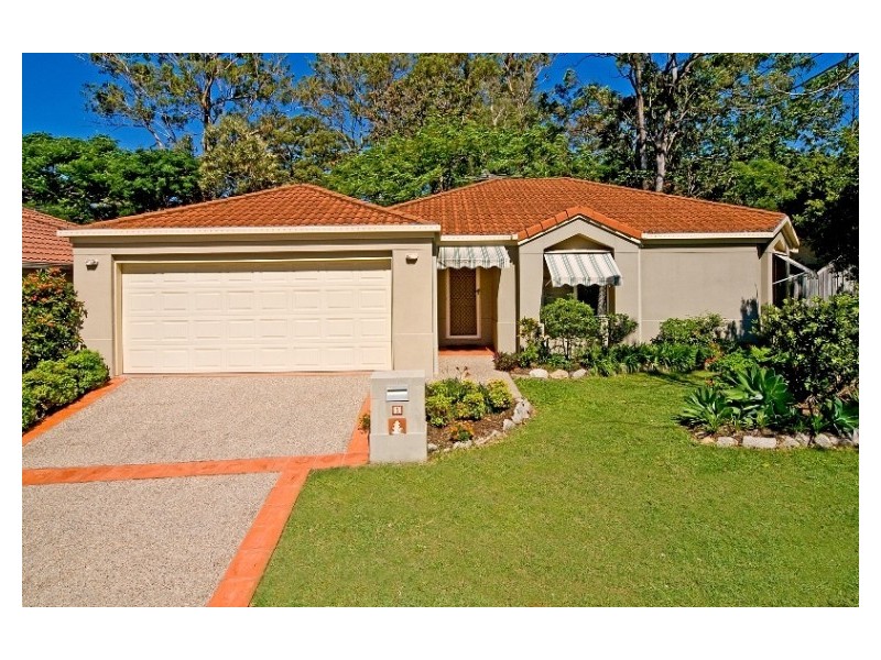 1 Flame Tree Crescent, Carindale QLD 4152