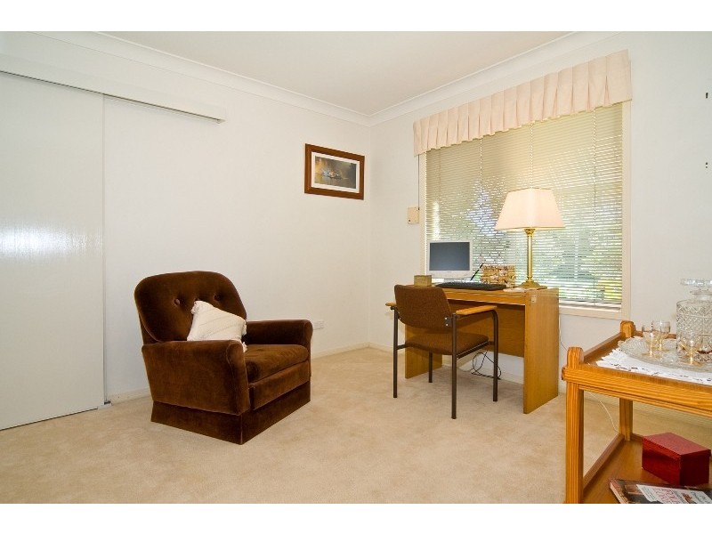 1 Flame Tree Crescent, Carindale QLD 4152