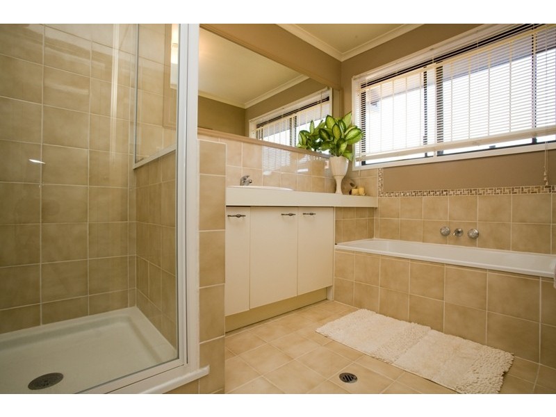 32 Bridgnorth Street, Carindale QLD 4152