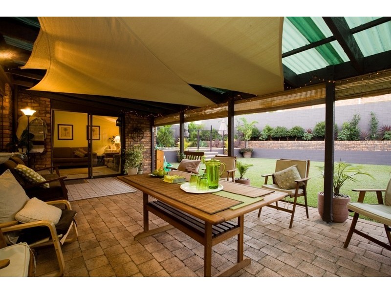 32 Bridgnorth Street, Carindale QLD 4152