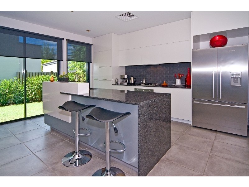 47 Shore Crescent, Bulimba QLD 4171