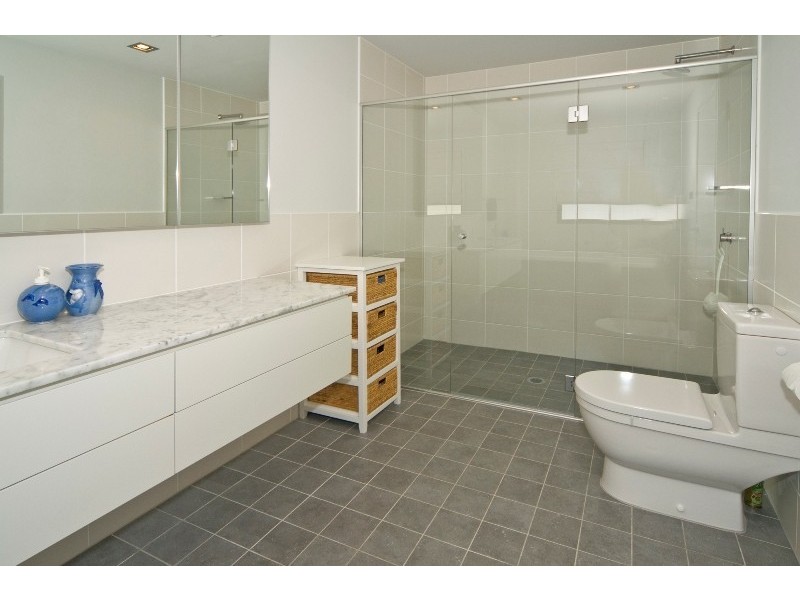 47 Shore Crescent, Bulimba QLD 4171