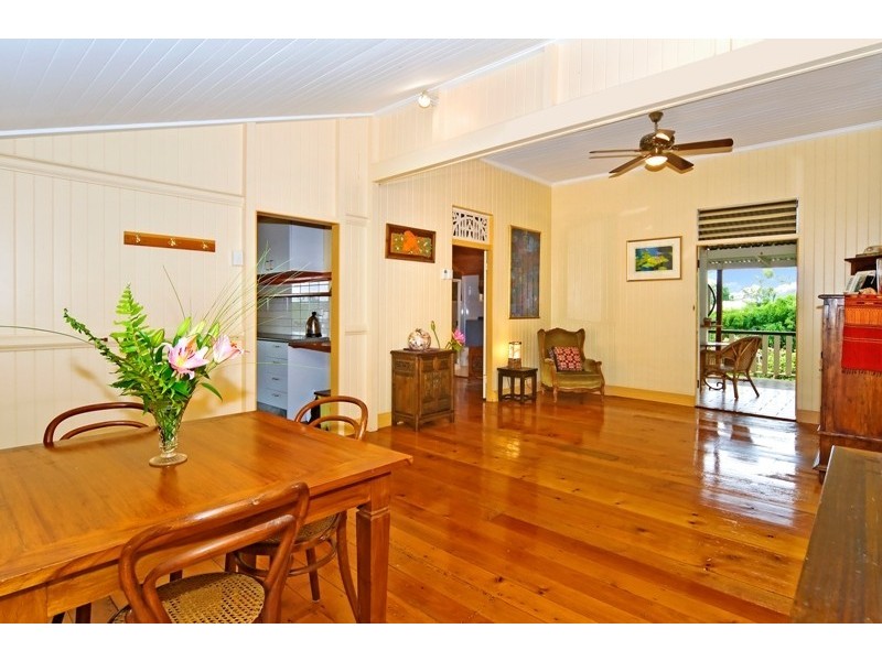 76 Blackwood Road, Manly West QLD 4179