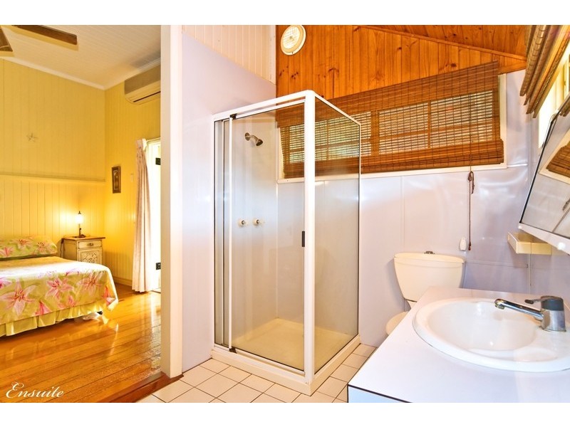 76 Blackwood Road, Manly West QLD 4179