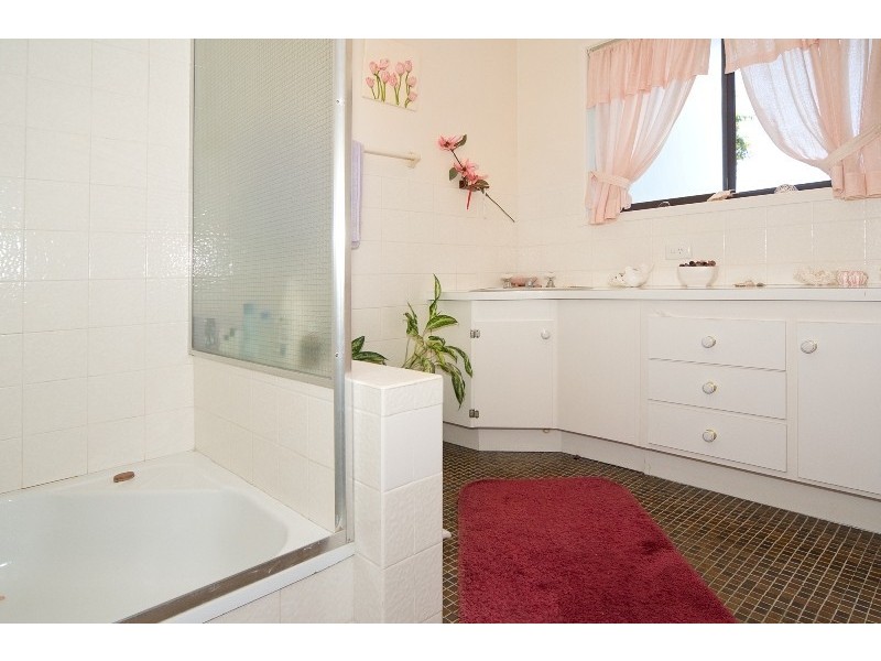 26 Indus Street, Camp Hill QLD 4152