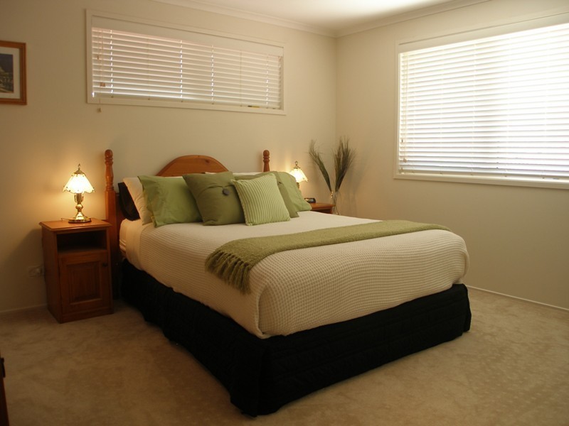 37 Golden Oak Crescent, Carindale QLD 4152