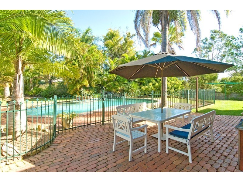 9 Caston Court, Birkdale QLD 4159
