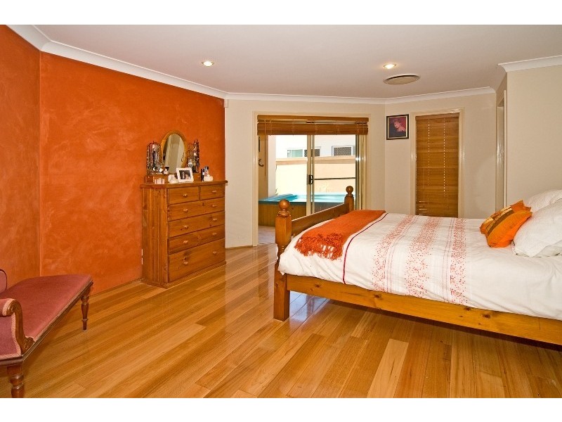 11 Sirocco Place, Carindale QLD 4152