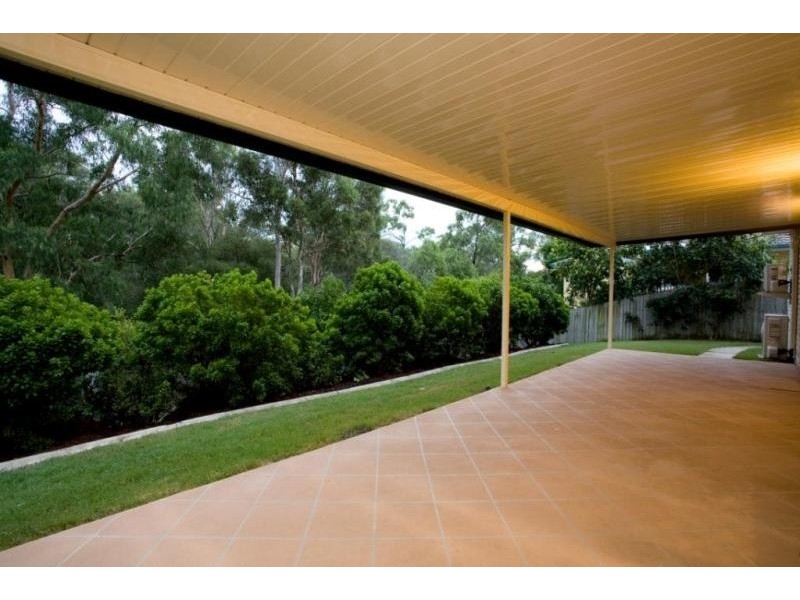 19 Kirra Place, Carindale QLD 4152