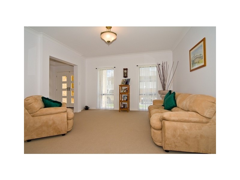 6 Giordano Place, Belmont QLD 4153