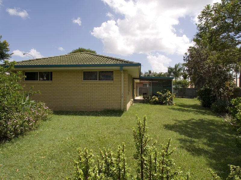 22 Fooks Street (Cnr Kell Court), Carindale QLD 4152