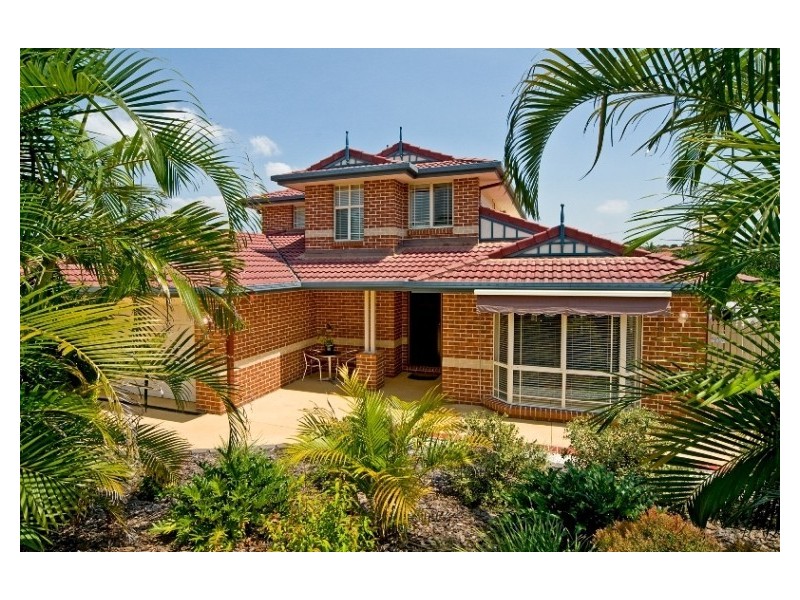 37 Golden Oak Crescent, Carindale QLD 4152